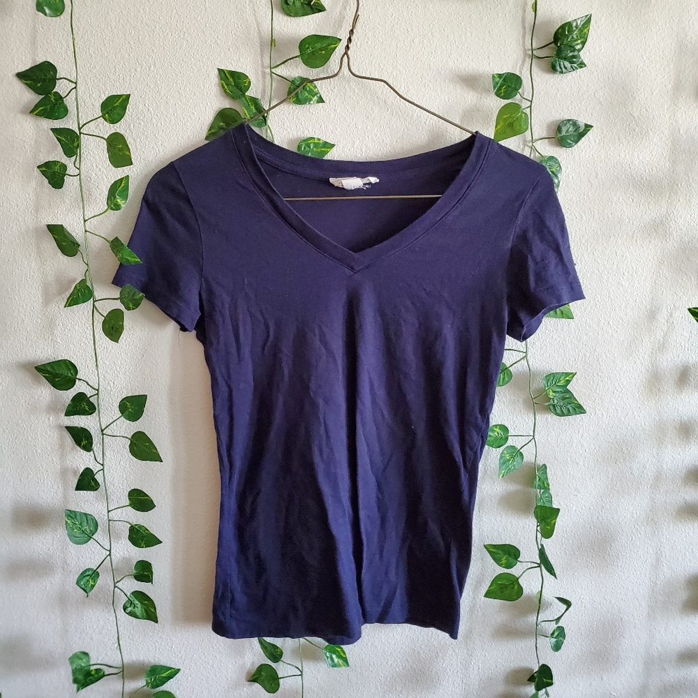 Forever 21 • Navy V-Neck Tee